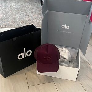 Alo Yoga Maroon Burgundy district Trucker Hat Brand New